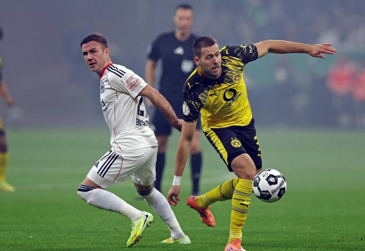 跟队记者：萨56可能续约至2029年，今夏他曾被标价3000万欧元（队记者称萨56或续约至2029年，今夏标价曾达3000万欧元）