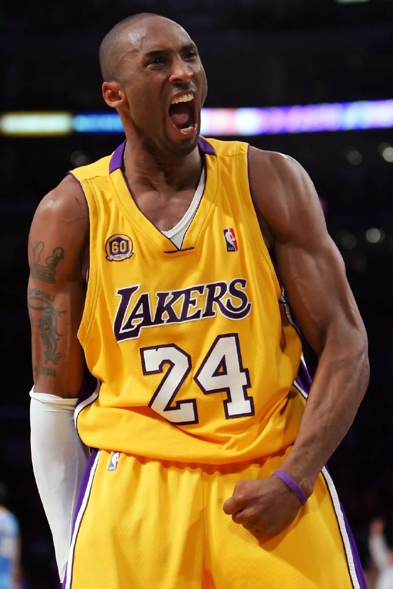 意甲三分制时代，斯帕莱蒂是第二位率队参加过三大德比的主帅（意甲实行三分制以来，斯帕莱蒂是第二位带队出战三大德比的主帅）