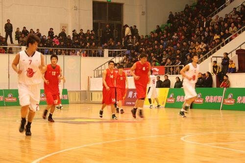 埃尔切1-1皇家社会，阿尔瓦罗-罗德里格斯破僵，奥亚萨瓦尔救主（埃尔切1-1战平皇家社会：阿尔瓦罗-罗德里格斯先拔头筹，奥亚萨瓦尔扳平救主）