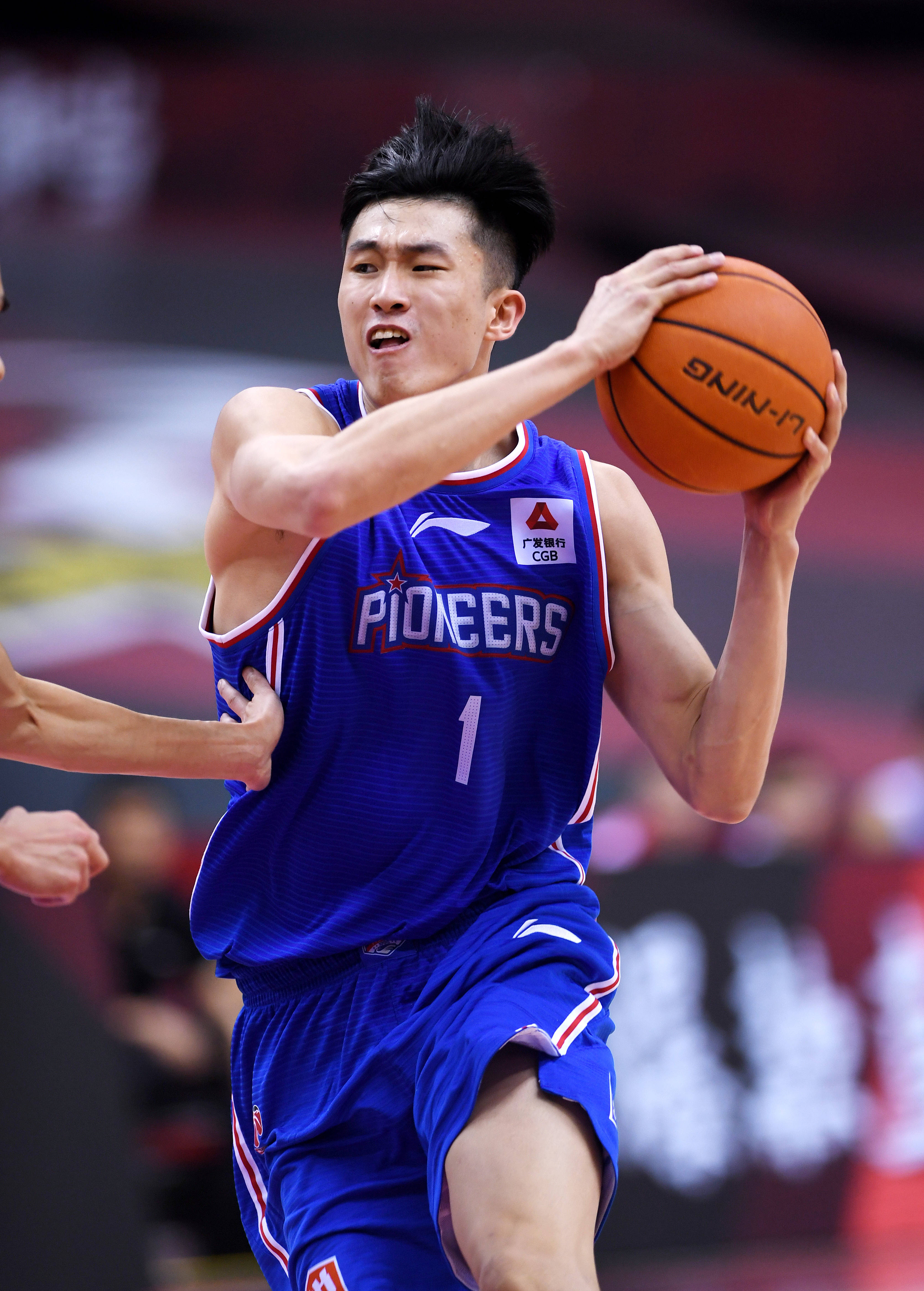 电讯报：图赫尔不会前往安菲尔德观赛，能否征召贝林充满疑问（电讯报：图赫尔将缺席安菲尔德观战，征召贝林成未知数）